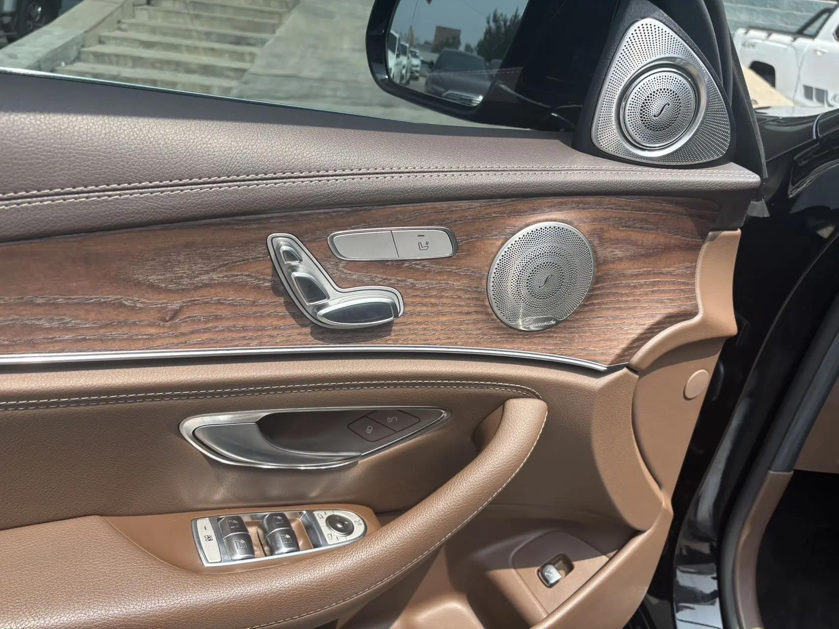 Mercedes Benz Class E 2023 E 260 L 4