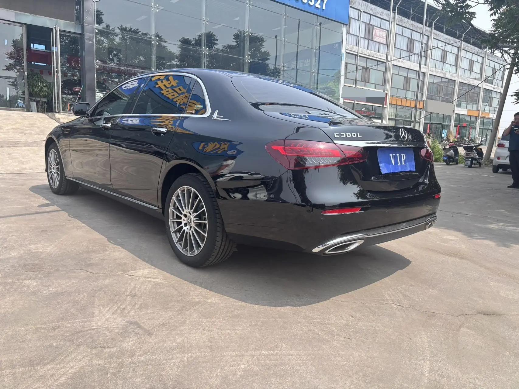 Mercedes Benz Class E 2023 E 260 L 9