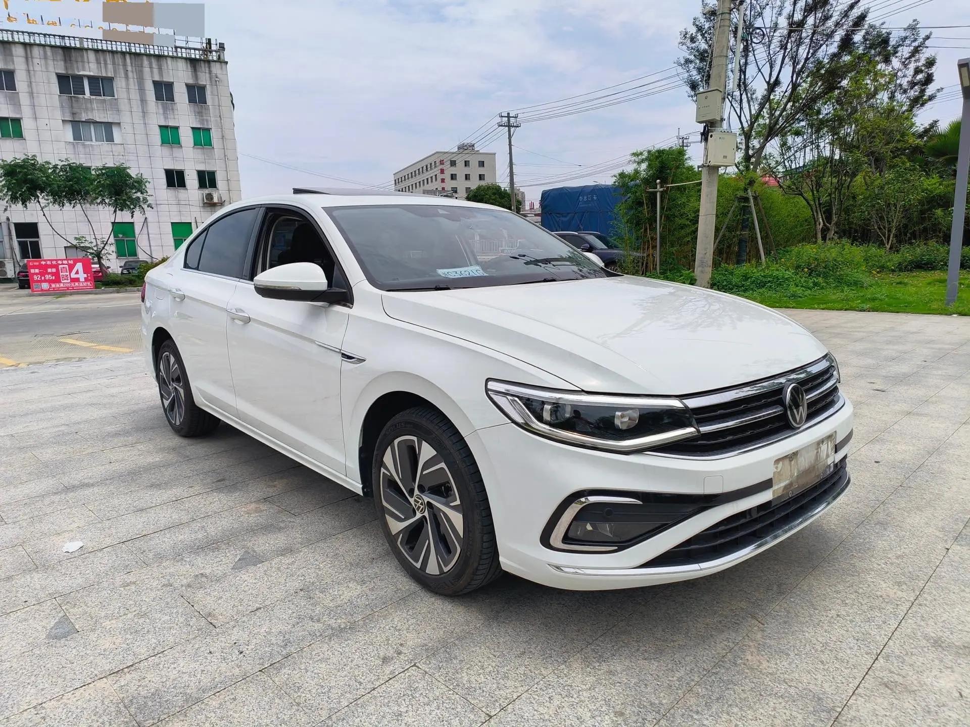 Bora 2023 300TSI DSG Basic 2