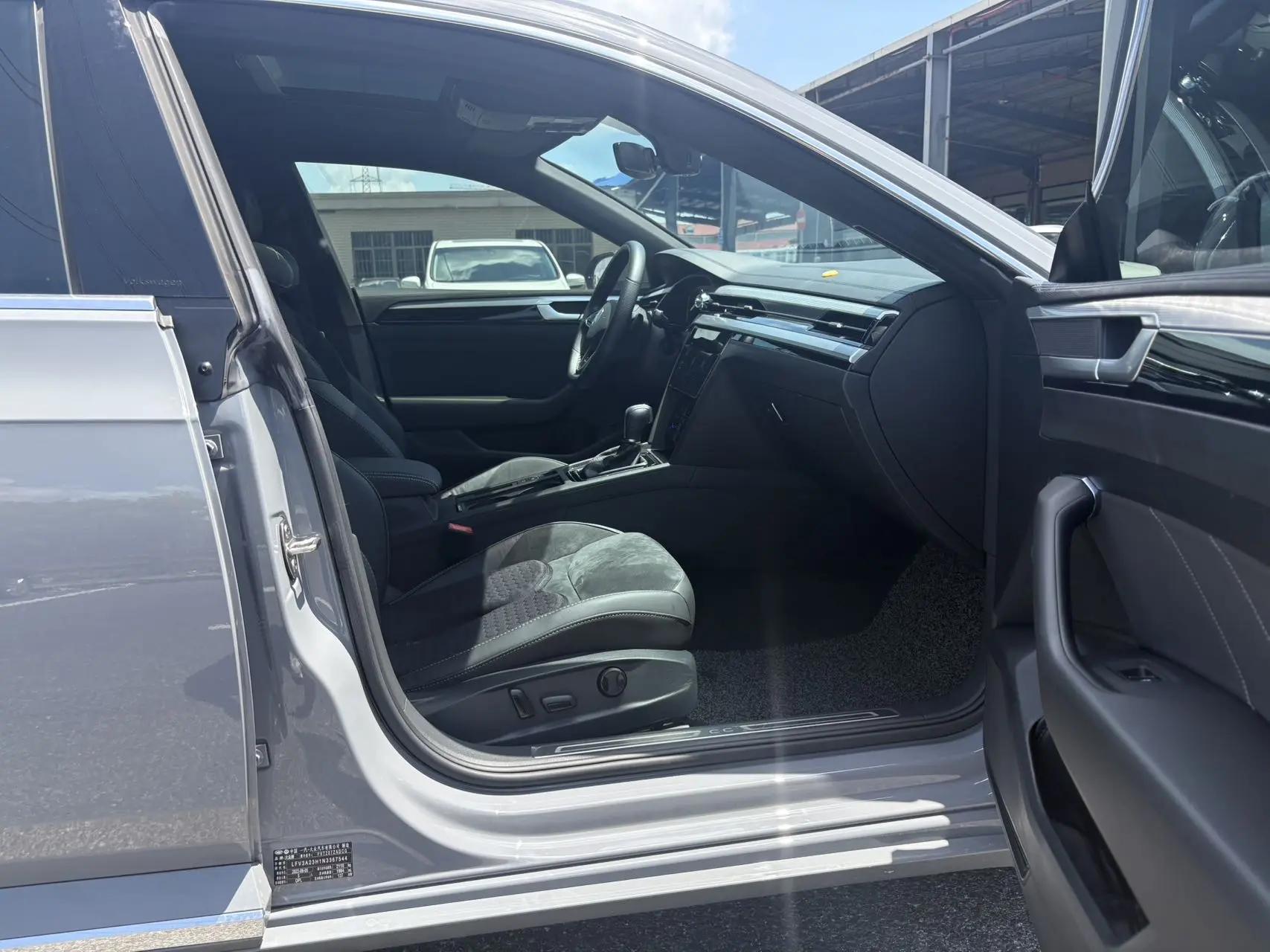 FAW-Volkswagen CC 2021 330TSI Glare Edition 7