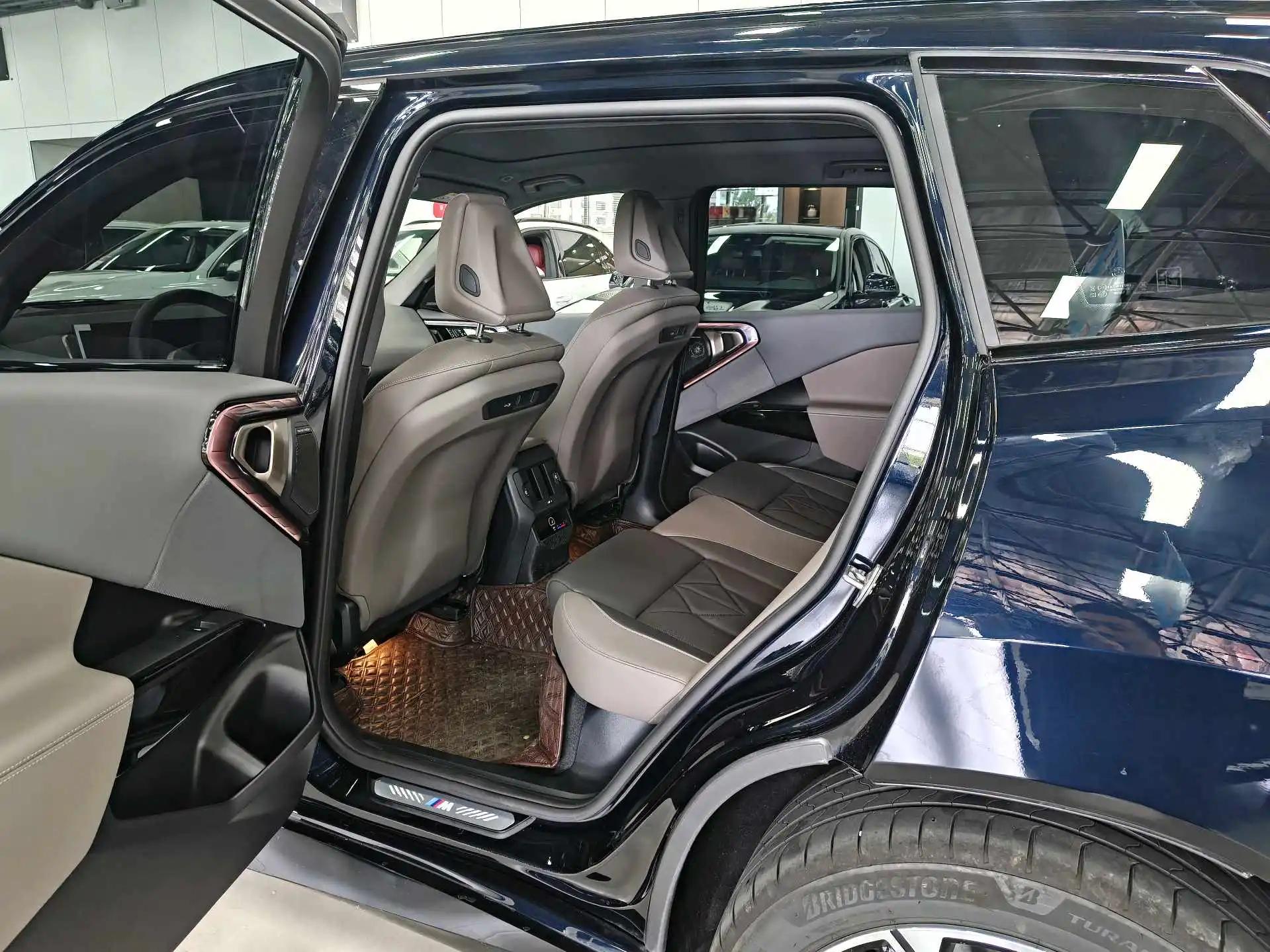 BMW 2026 X3 xDrive30L 2.0T Leading M Sports Obsidian Night Suit Automatic Gear 6