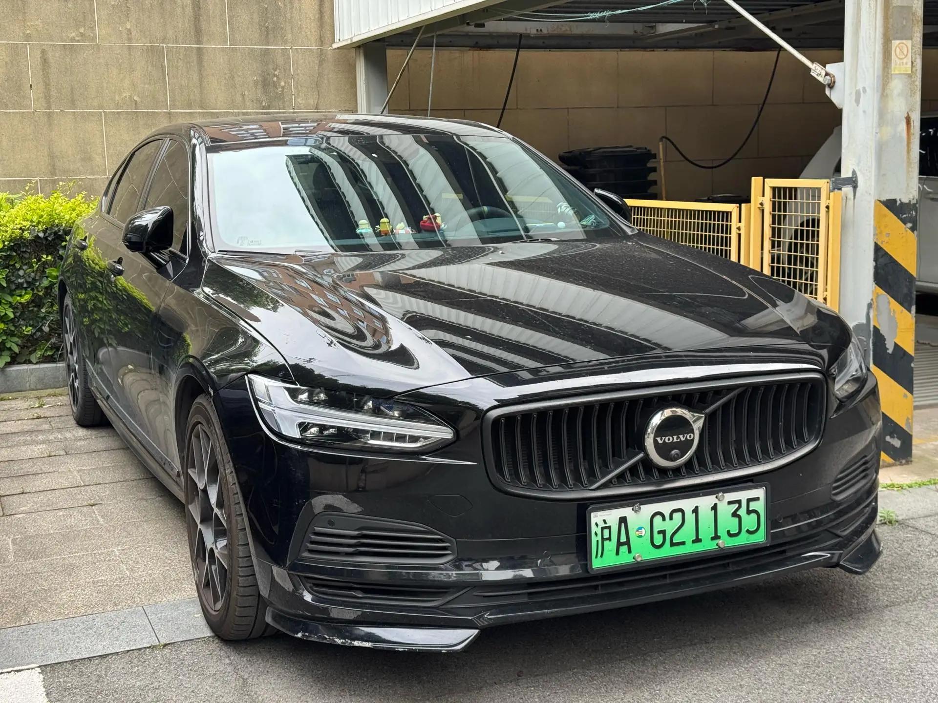 Volvo S90 New Energy 2021 T8 E Drive Hybrid Zhiyi Deluxe Edition 4