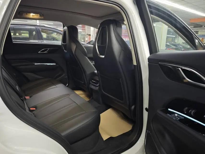 HongQi 2025 HS3 PHEV 1.5T 117km Strong Edition Automatic Gear 6