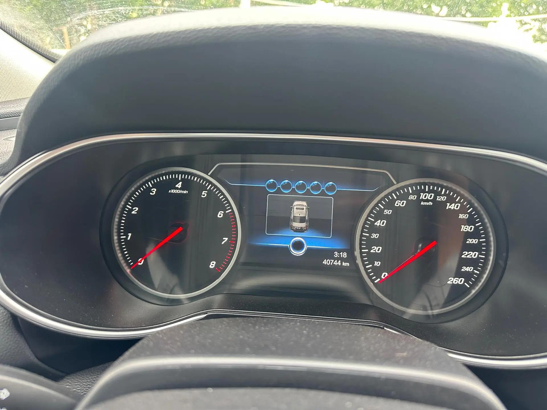 HongQi H5 Classic 2020 1.8T Auto Zhilian Flag Edition 10