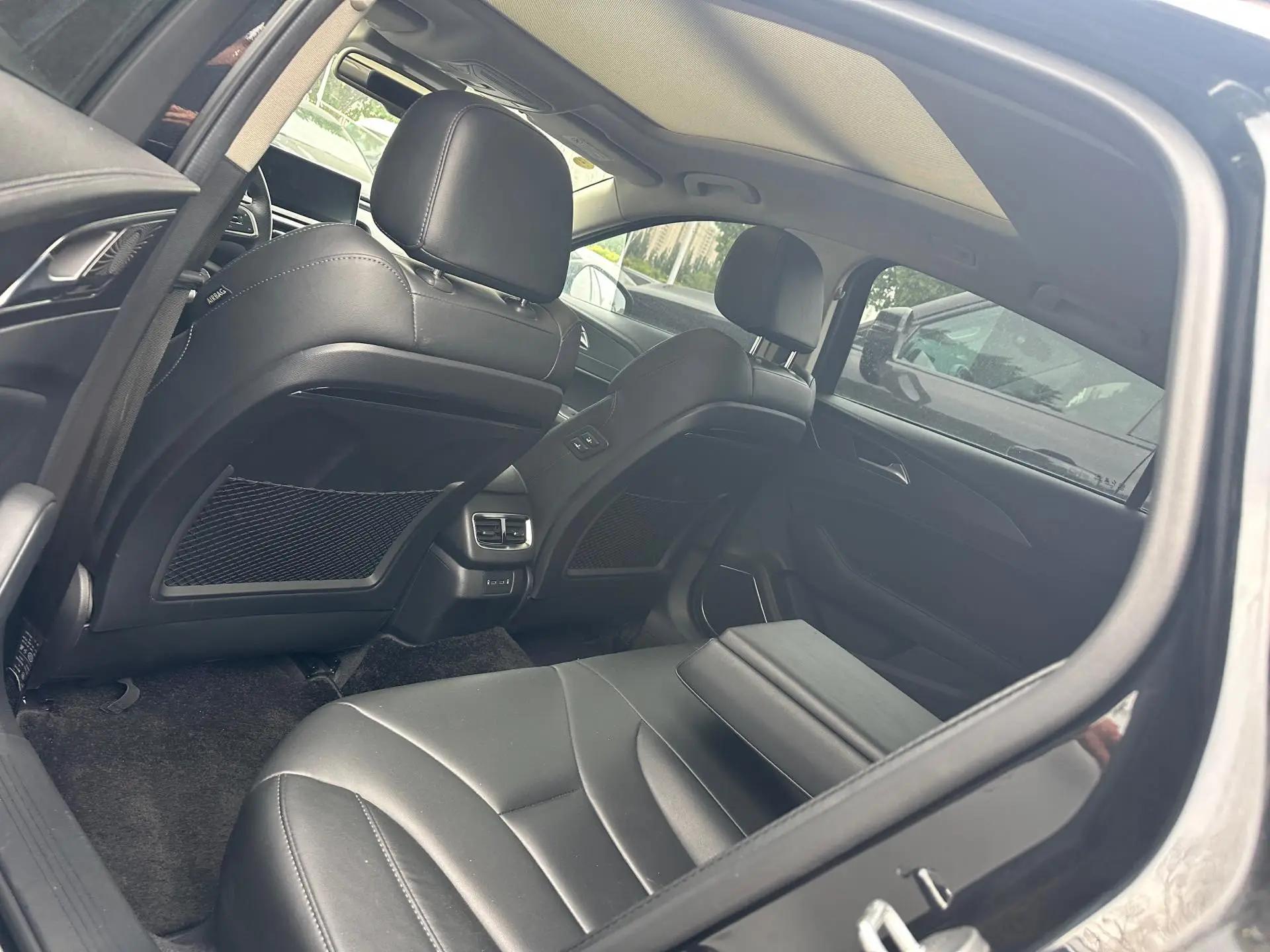 HongQi H5 Classic 2020 1.8T Auto Zhilian Flag Edition 5