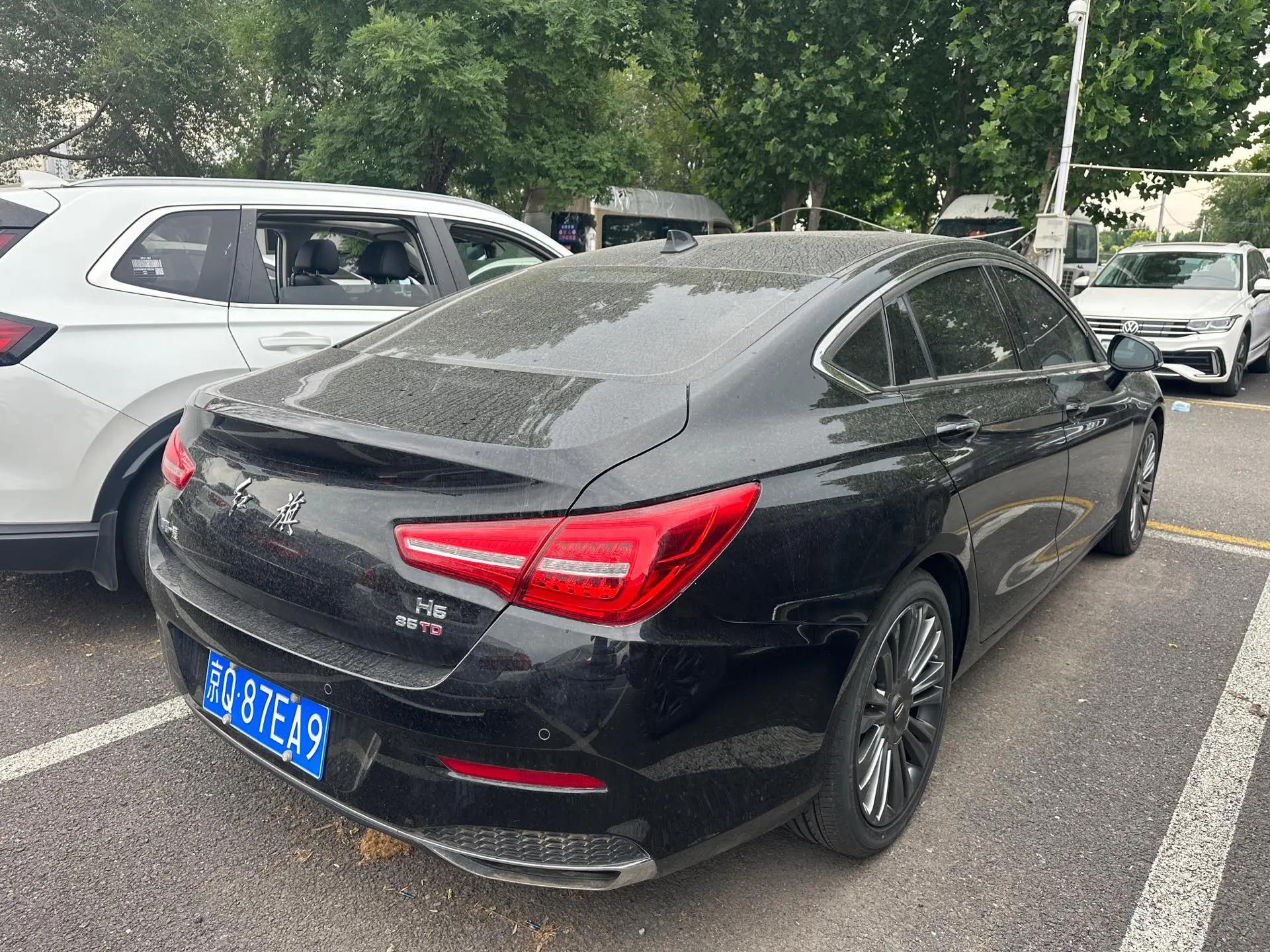 HongQi H5 Classic 2020 1.8T Auto Zhilian Flag Edition 8