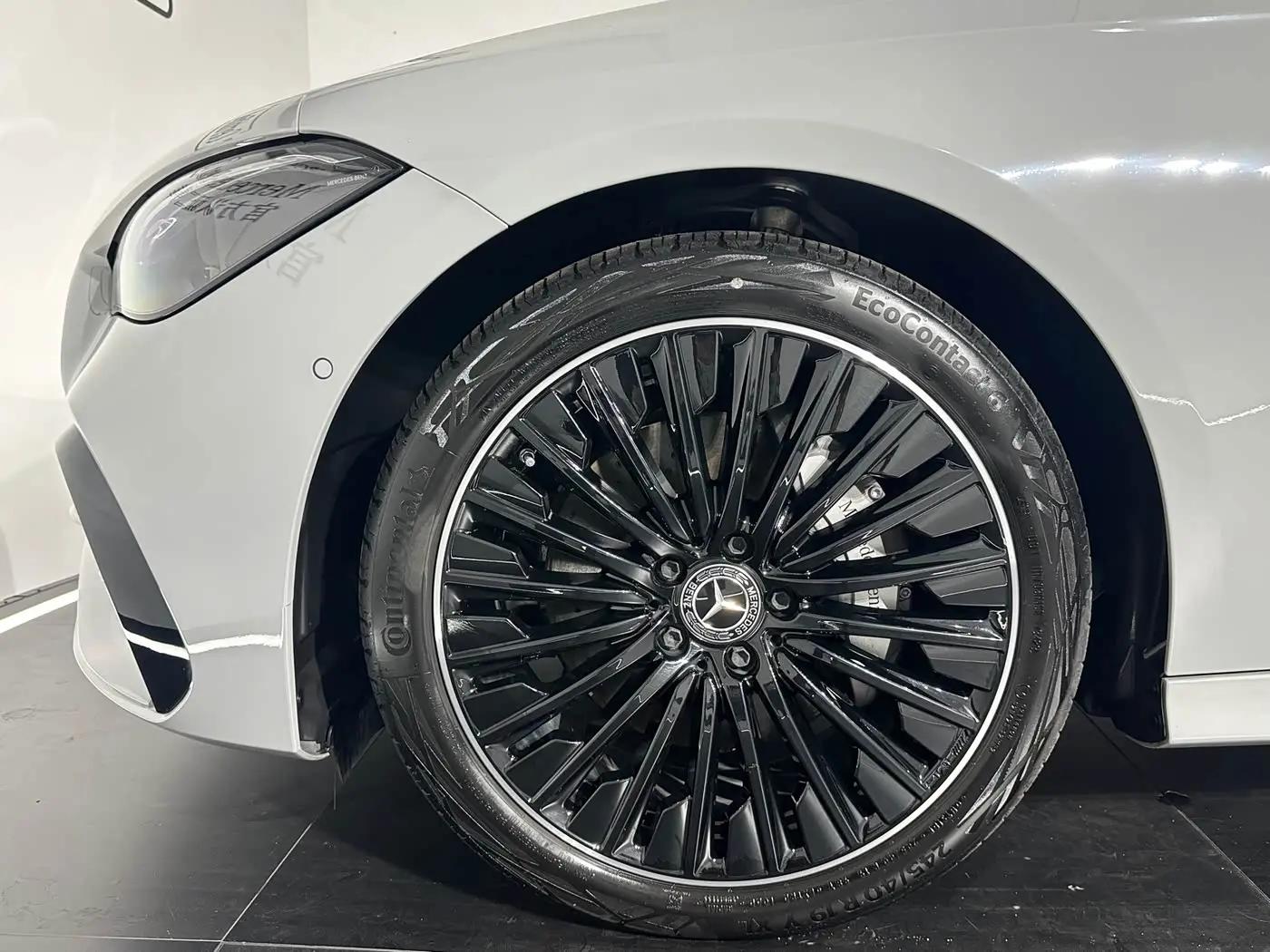 奔驰 CLE(进口) 2024款 CLE 300 4MATIC Coupe 48V 2.0T 豪华型 自动挡 7