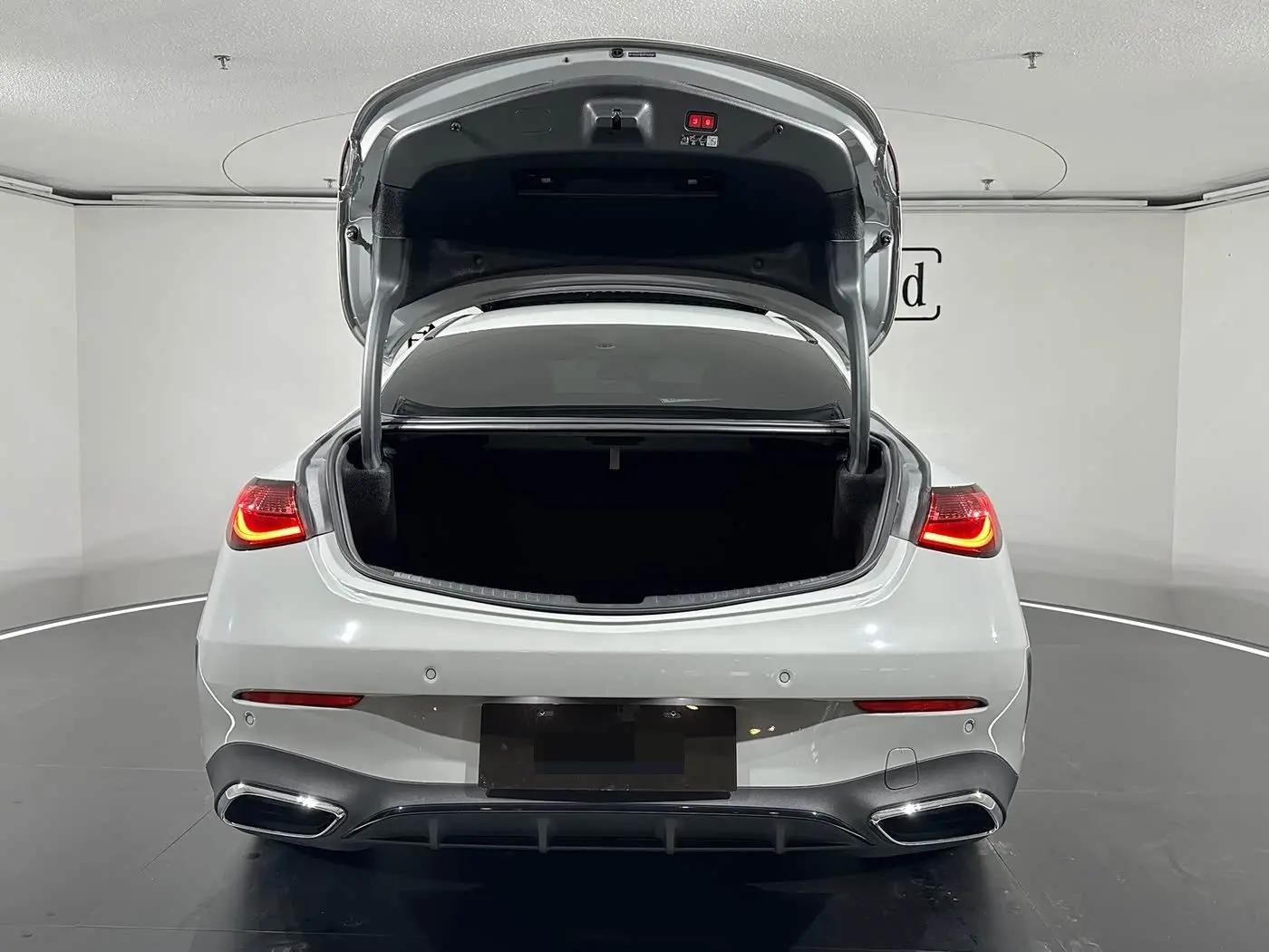 奔驰 CLE(进口) 2024款 CLE 300 4MATIC Coupe 48V 2.0T 豪华型 自动挡 8