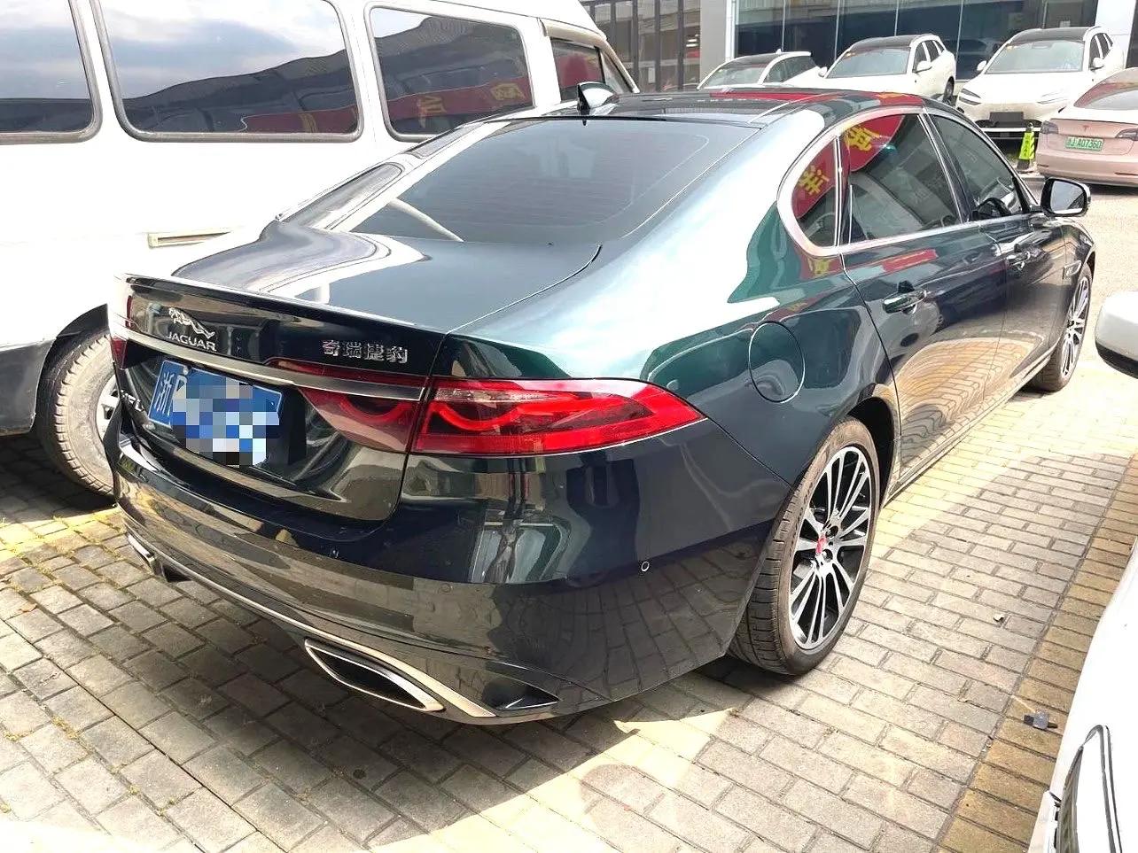 Jaguar 2025 XFL 2.0T P 12500.00g Drive Enjoy Deluxe Edition Automatic Gear 4
