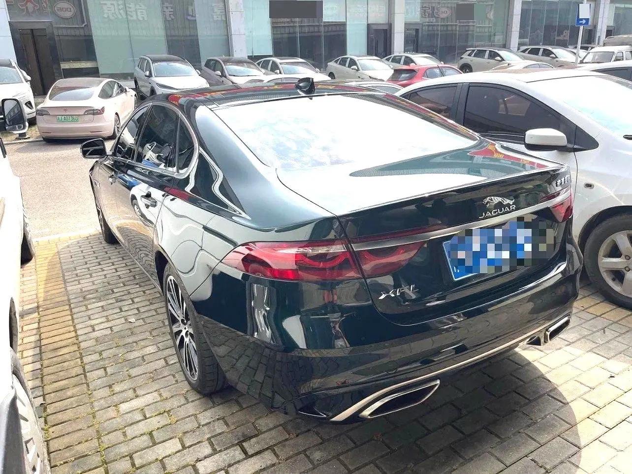 Jaguar 2025 XFL 2.0T P 12500.00g Drive Enjoy Deluxe Edition Automatic Gear 6