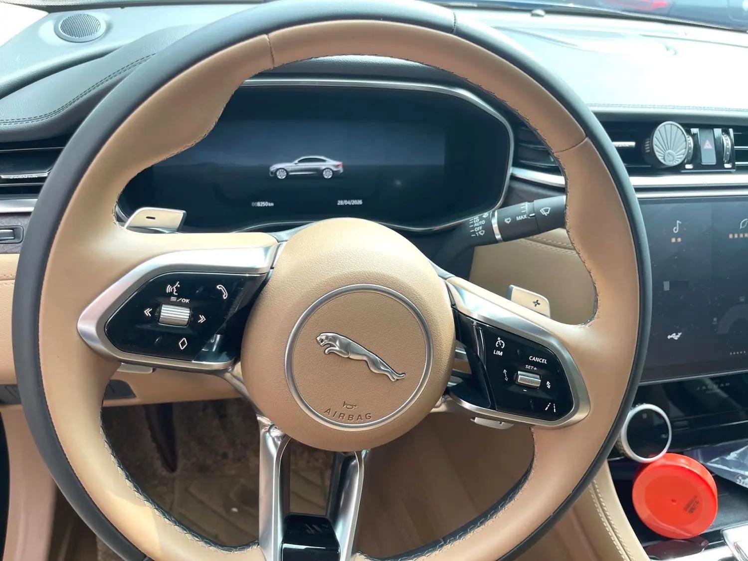 Jaguar 2025 XFL 2.0T P 12500.00g Drive Enjoy Deluxe Edition Automatic Gear 7