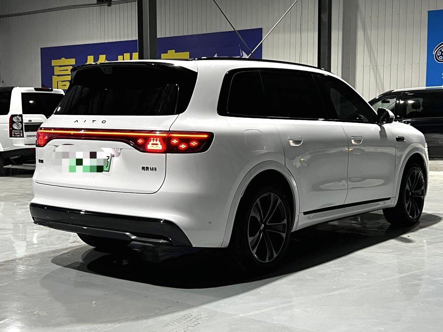 AITO M8 2025 extended range Max version 53.4kWh 5-seat version 13