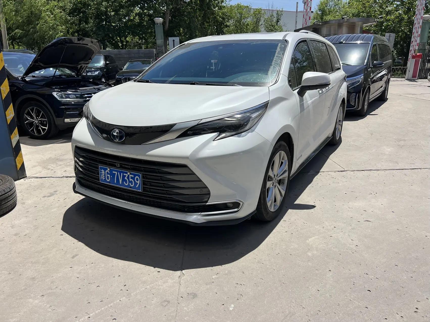 Toyota 2023 Sienna 2.5 CVT Prestige Automatic