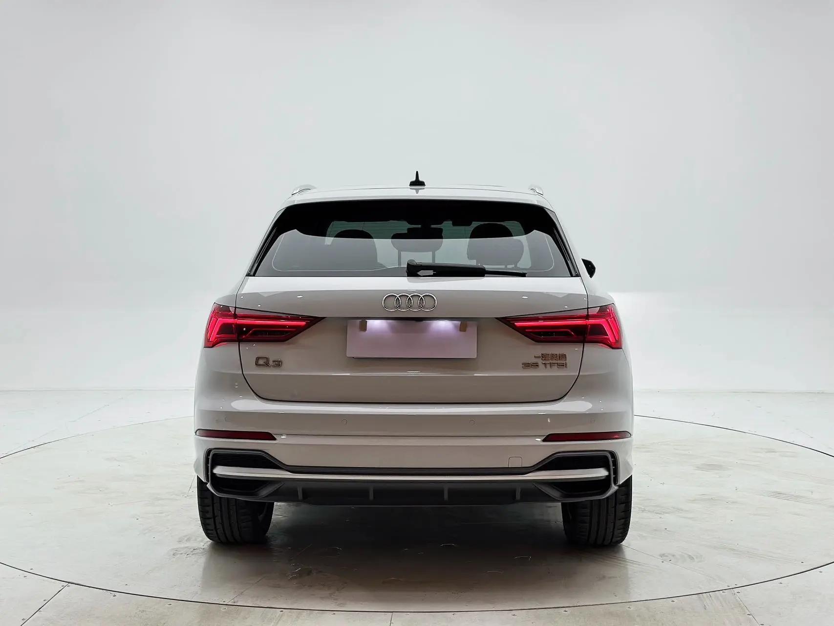 Audi 2023 Q3 1.4TFSI 35TFSI Stylish Dynamic Edition Automatic 5