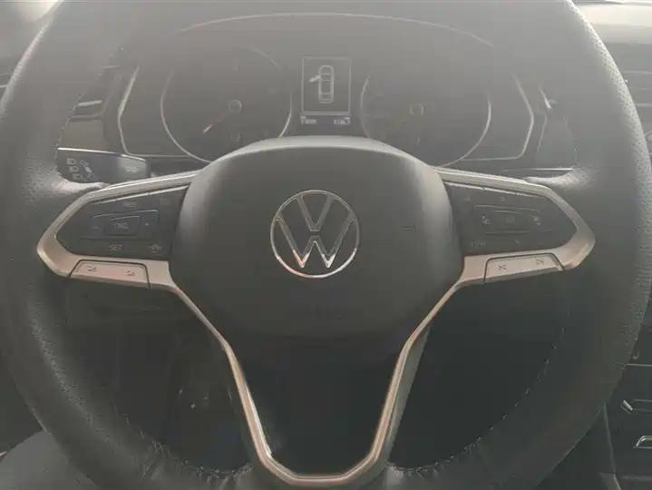 Magotan 2020 330TSI DSG Leading Model 14