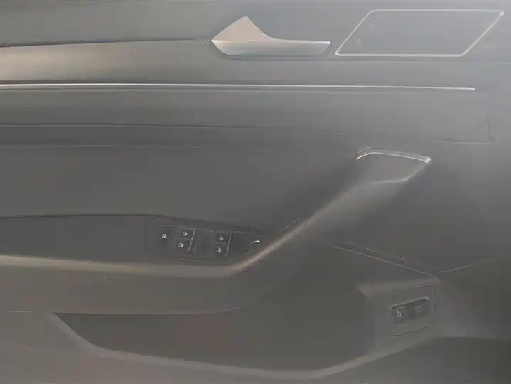 Magotan 2020 330TSI DSG Leading Model 7