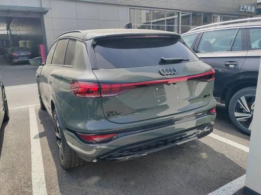 Audi 2025 Q6L e-tron Starter Pilot Edition Automatic Gear 5