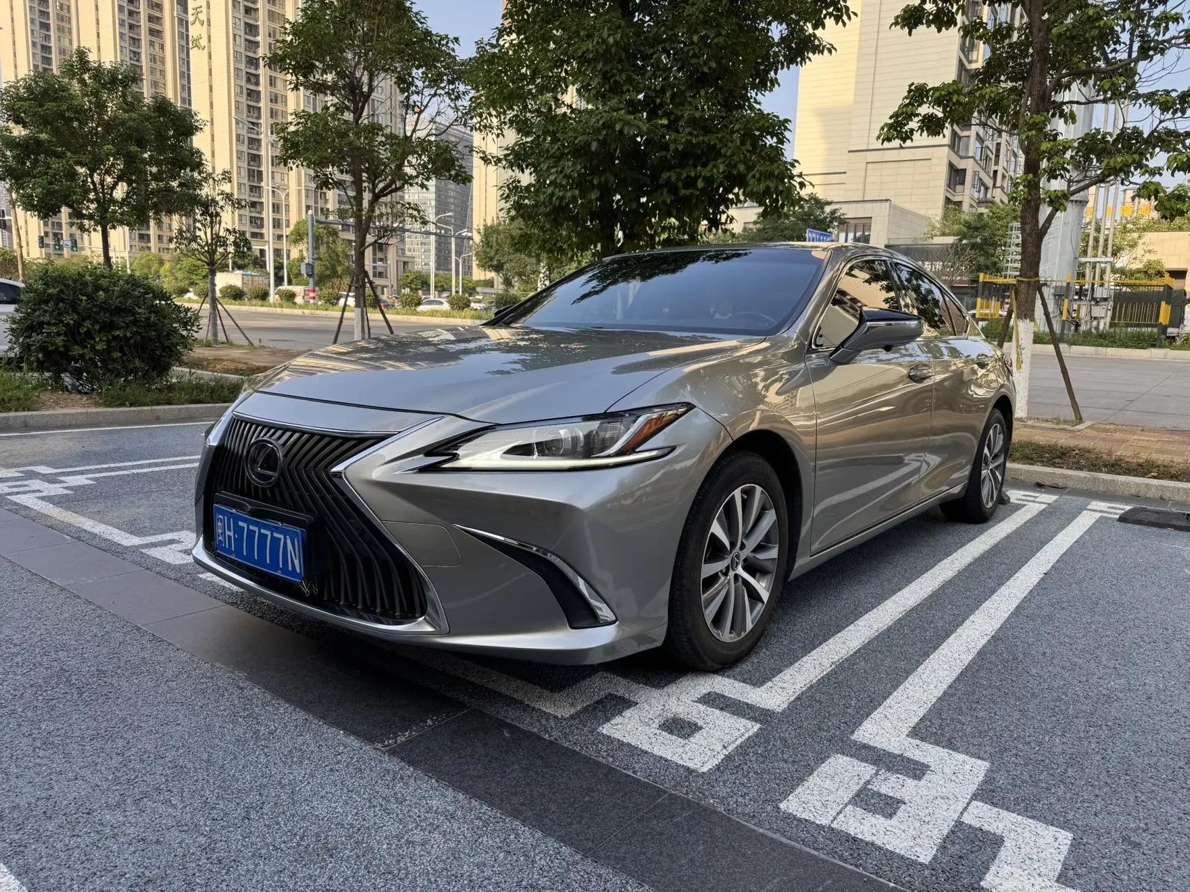 Lexus ES 2020 200 Excellence Edition