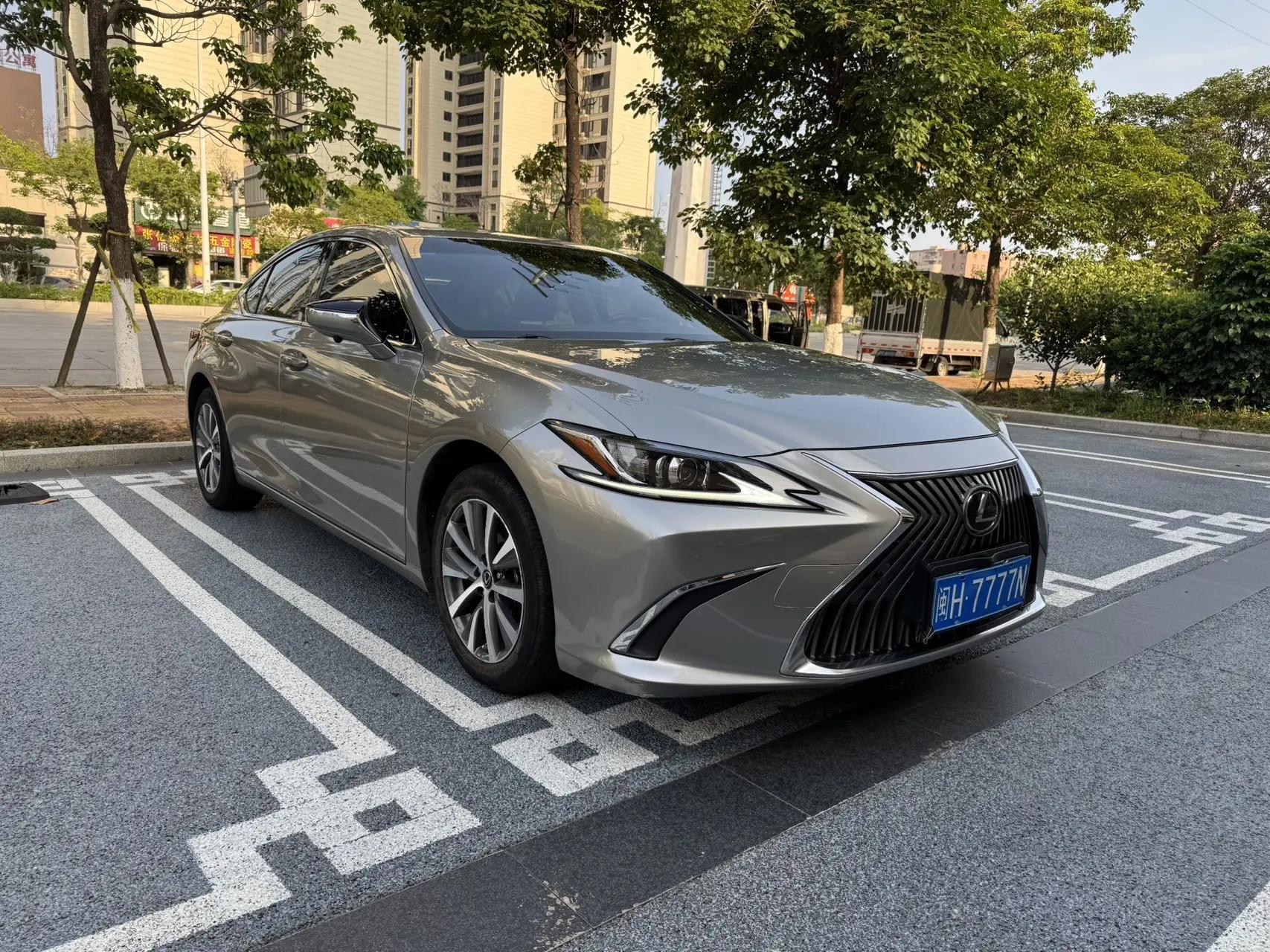 Lexus ES 2020 200 Excellence Edition 3