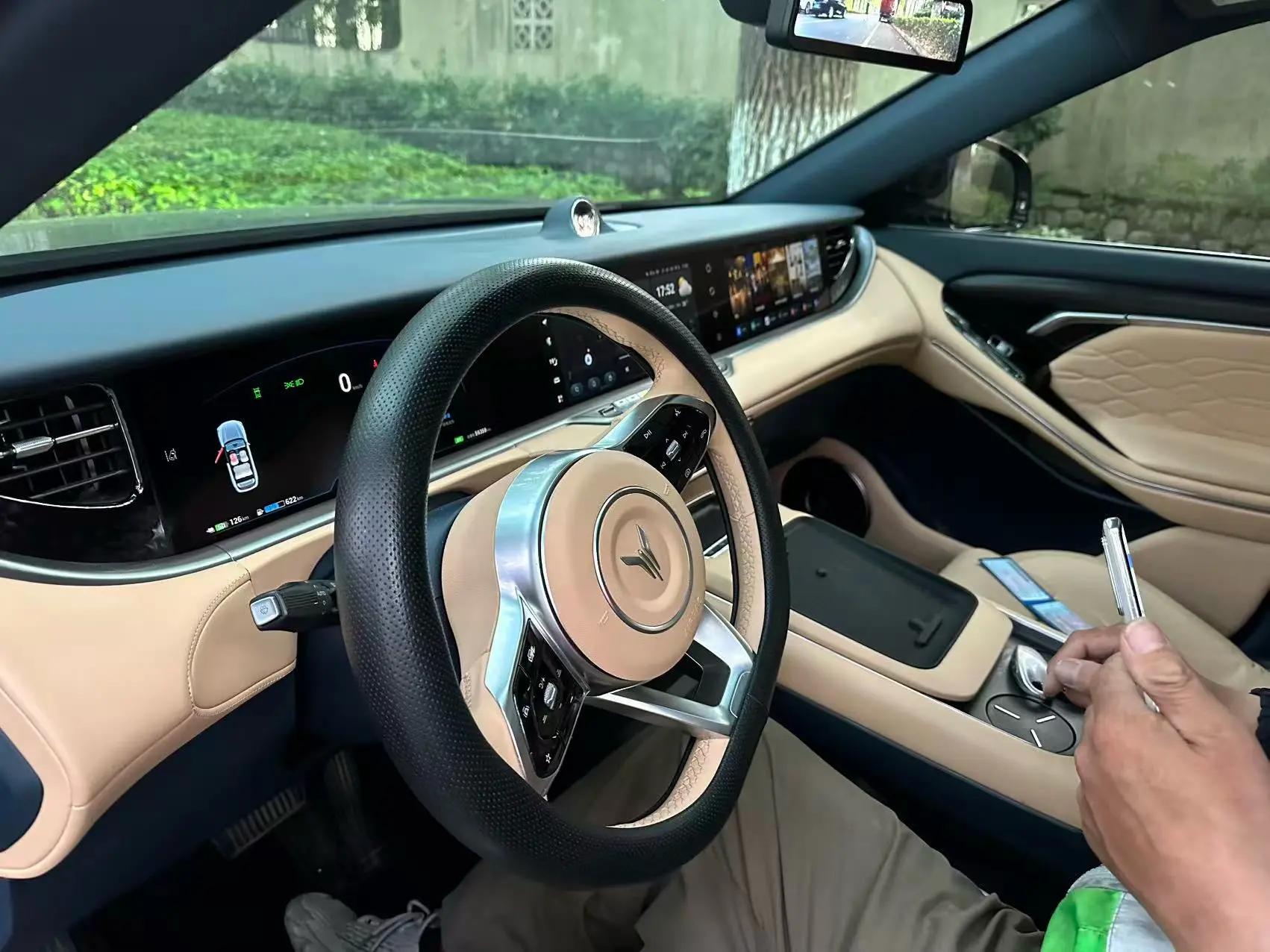 Voyah FREE 2024 Super Long Endurance Smart Driving Edition 3