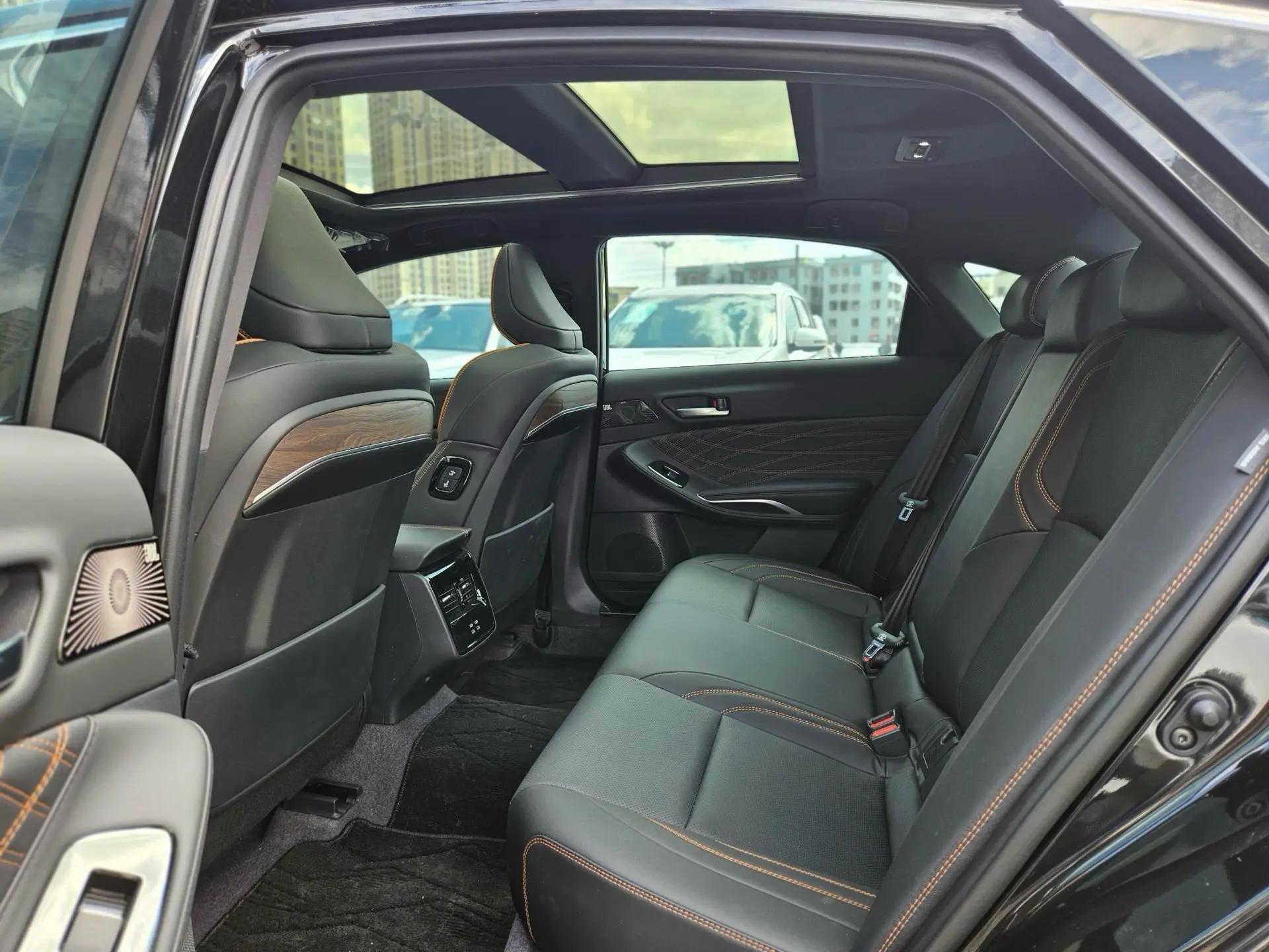 Toyota 2024 Asian Dragon 2.0 Stepless Enterprising Edition Automatic Gear 4