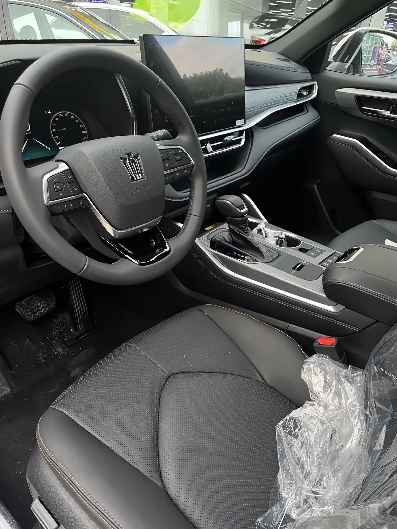 Toyota 2026 Crown Land Release HEV 2.5 Stepless Four-wheel Drive Premium Edition Automatic Gear 4