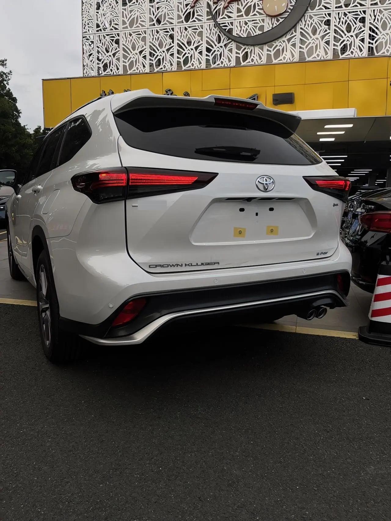 Toyota 2026 Crown Land Release HEV 2.5 Stepless Four-wheel Drive Premium Edition Automatic Gear 7