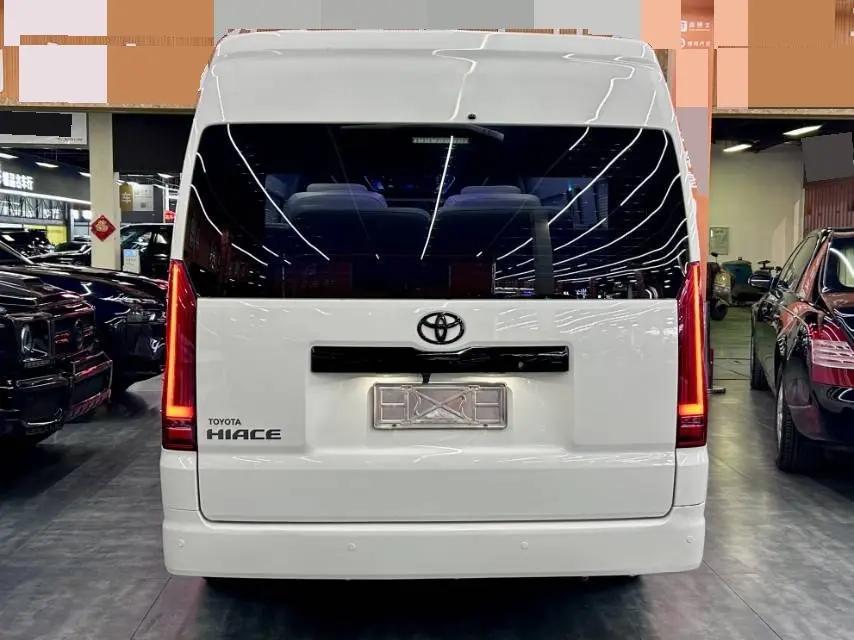 Toyota Sea Lion (Imported) 2021 Automatic Gear 13