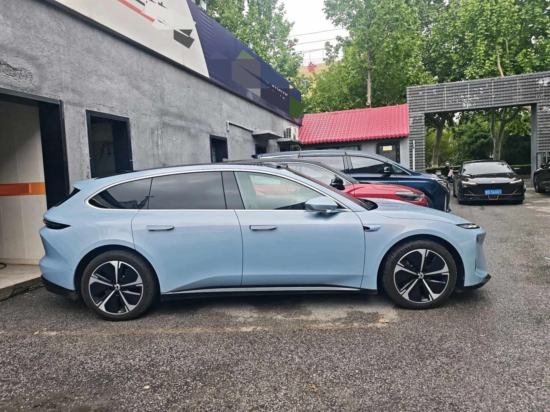 NIO 2025 ET5T 75kWh Touring automatic 5