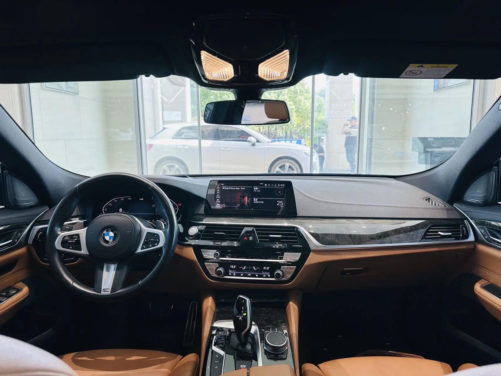 BMW 6 GT 2020 630i M sports suit 4
