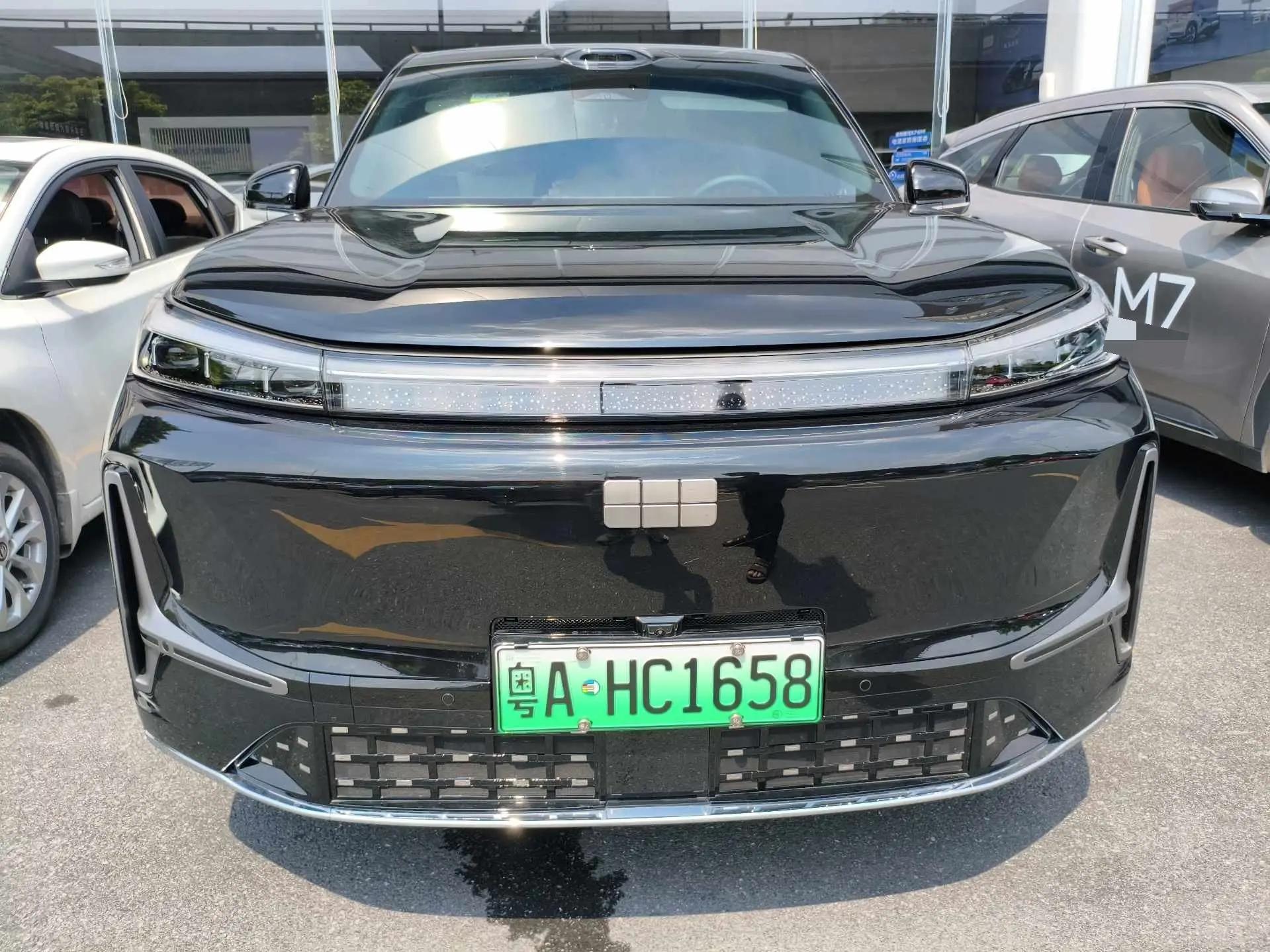 Geely Galaxy 2025 M9 1.5T 210km 4-wheel drive pilot version automatic gear 2