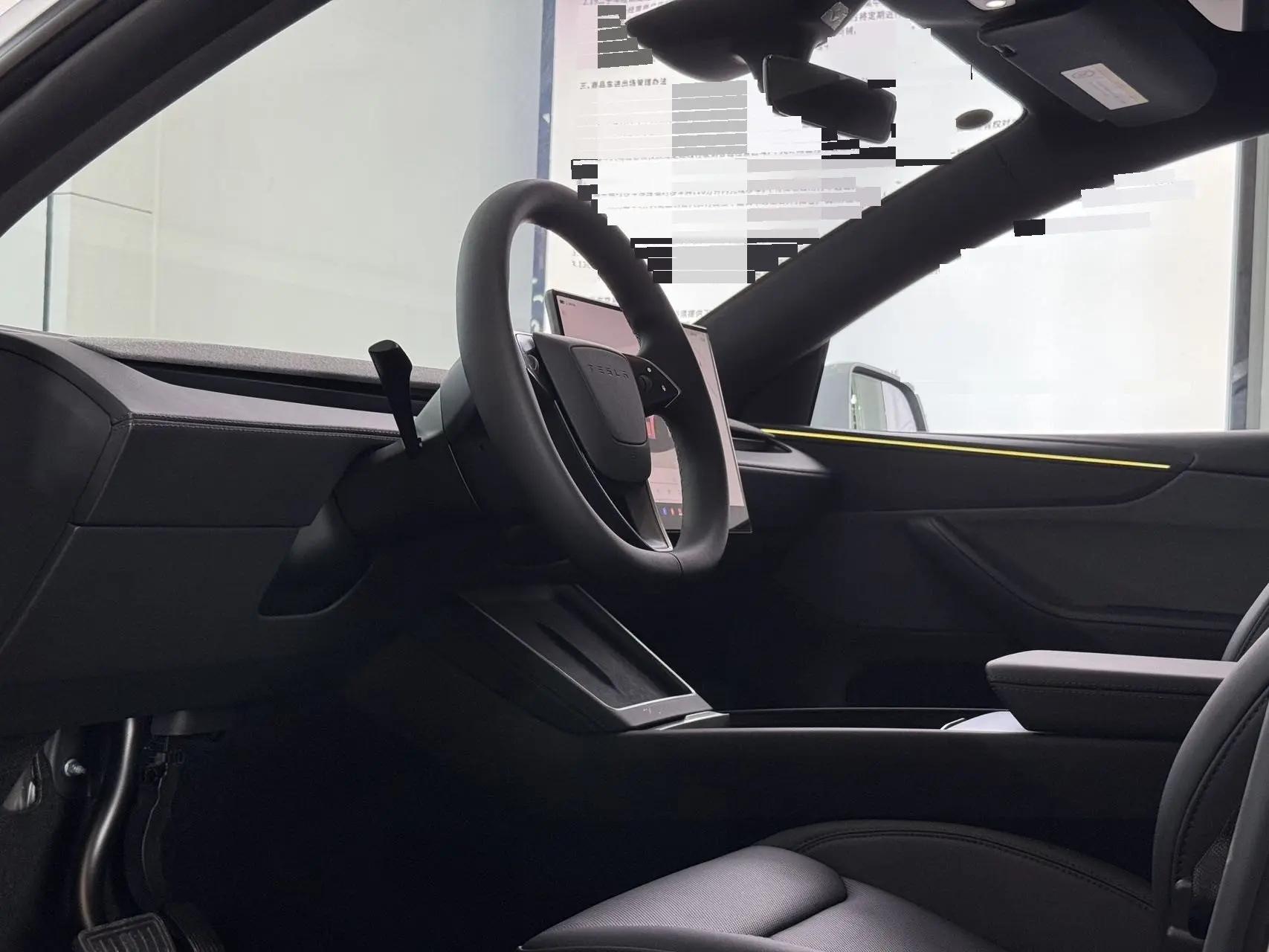 Tesla 2026 Model Y Rear-Wheel Drive Automatic 5