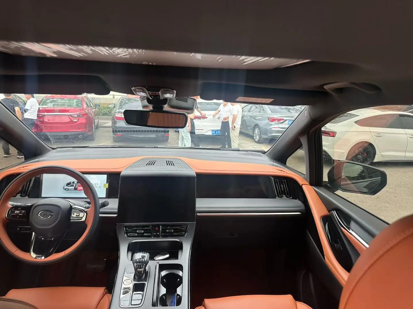Chuanqi 2026 M8 Double Engine 2.0T Distinguished Edition Automatic Gear 4
