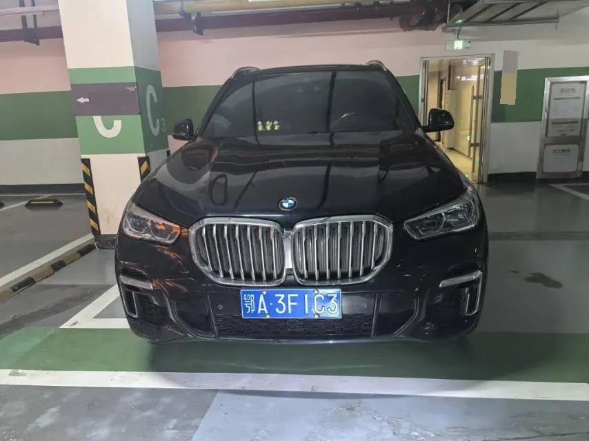 BMW X5 2022 model change xDrive 40Li M sports package 2