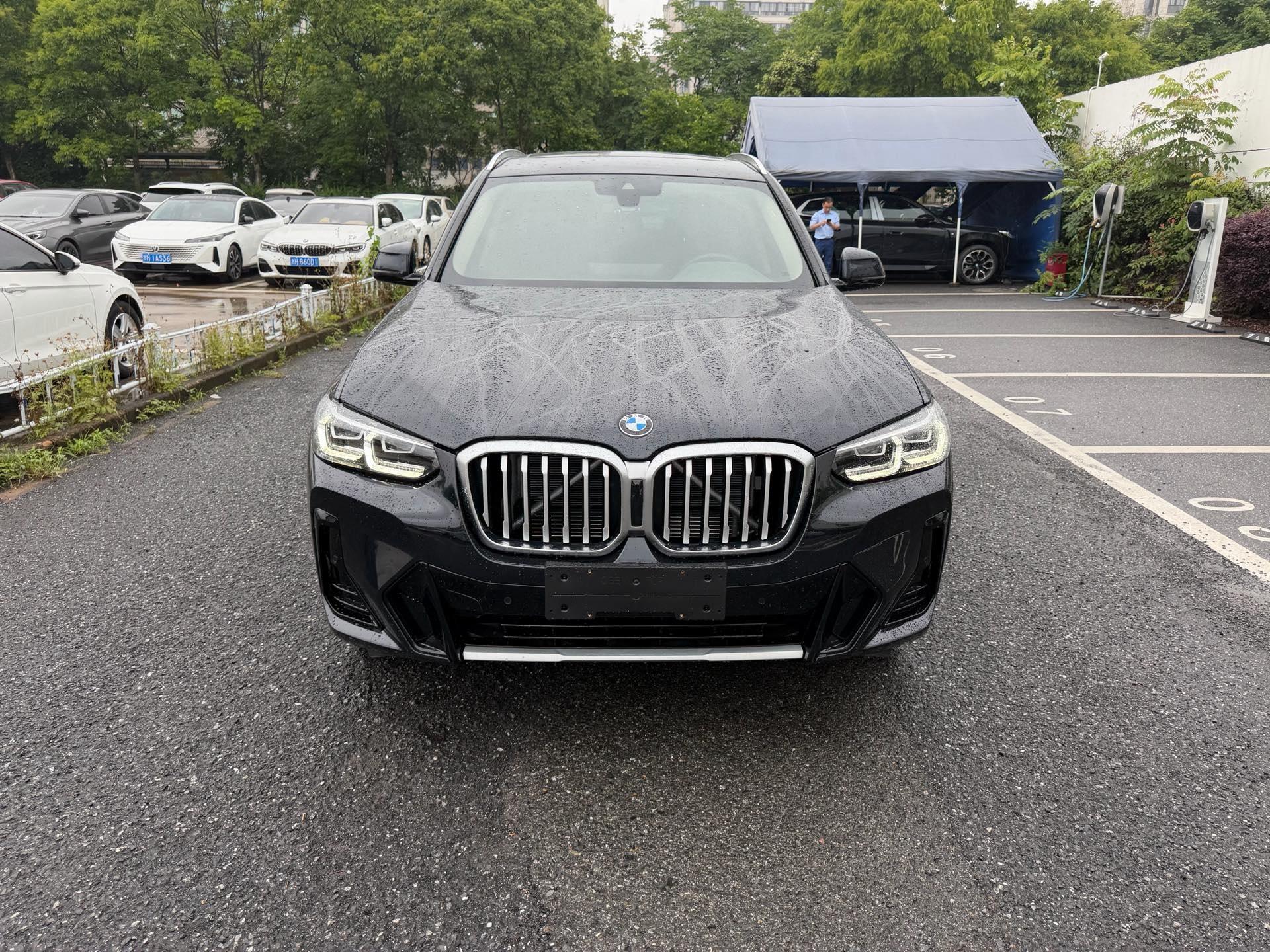 BMW X3 2022 xDrive25i M sports suit 2