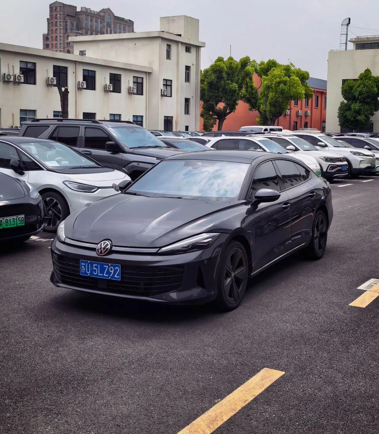 打开图片灯箱:Volkswagen 2026 Ling Du L GTS 2.0TSI 380TSI Ling Feng Million Commemorative Edition Automatic Gear