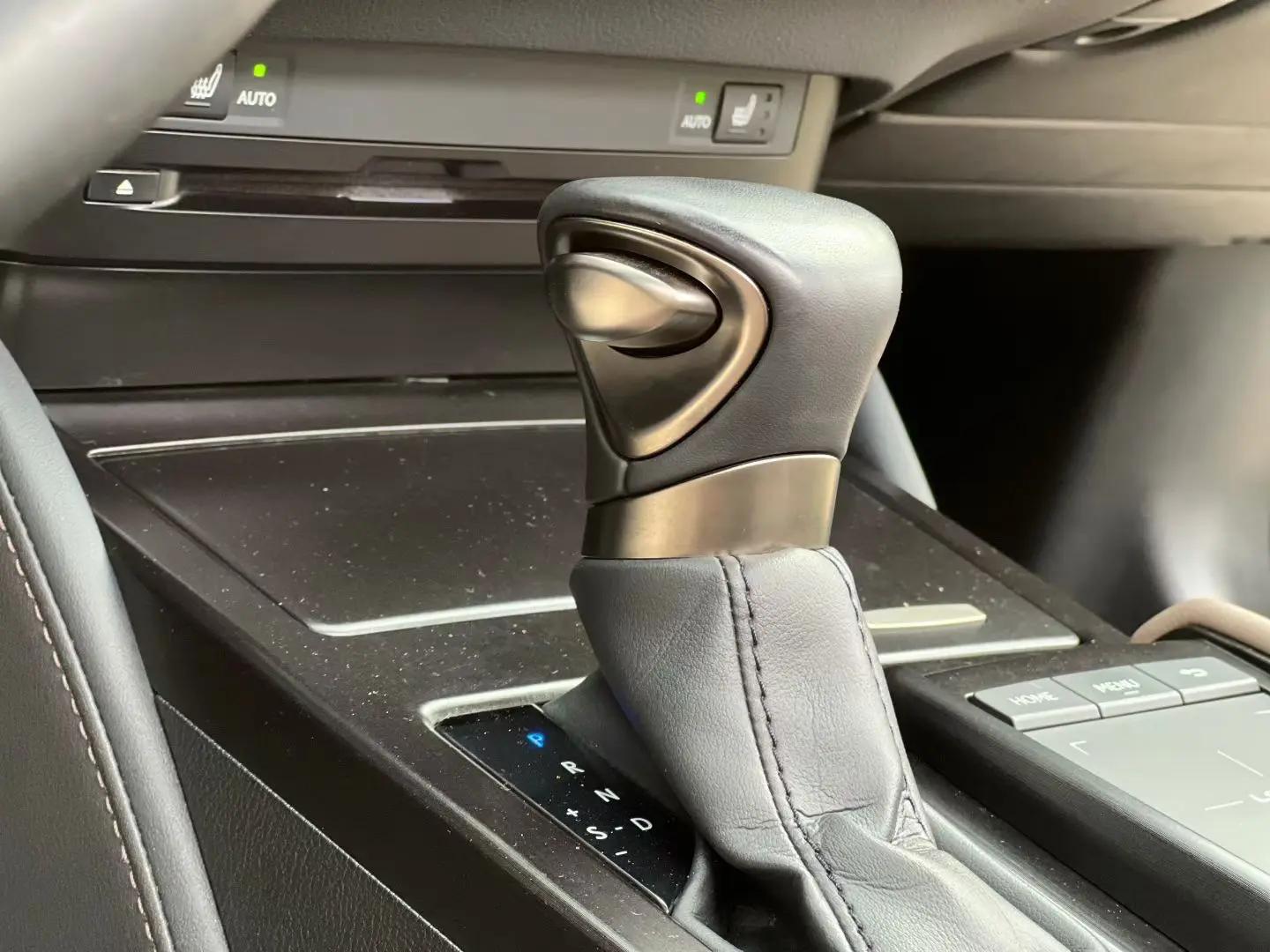 Lexus ES 2021 300h Excellent Edition 10