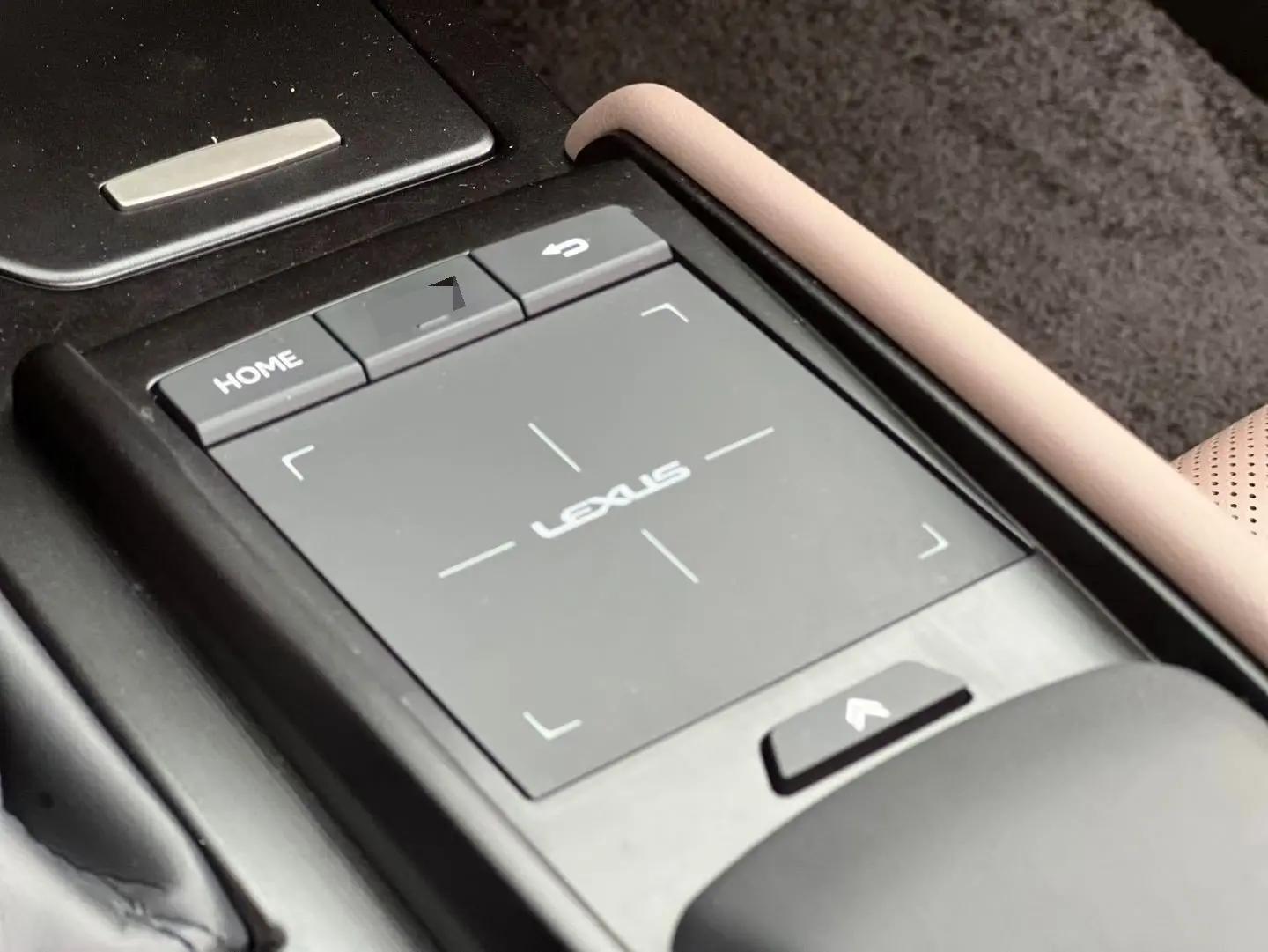 Lexus ES 2021 300h Excellent Edition 11