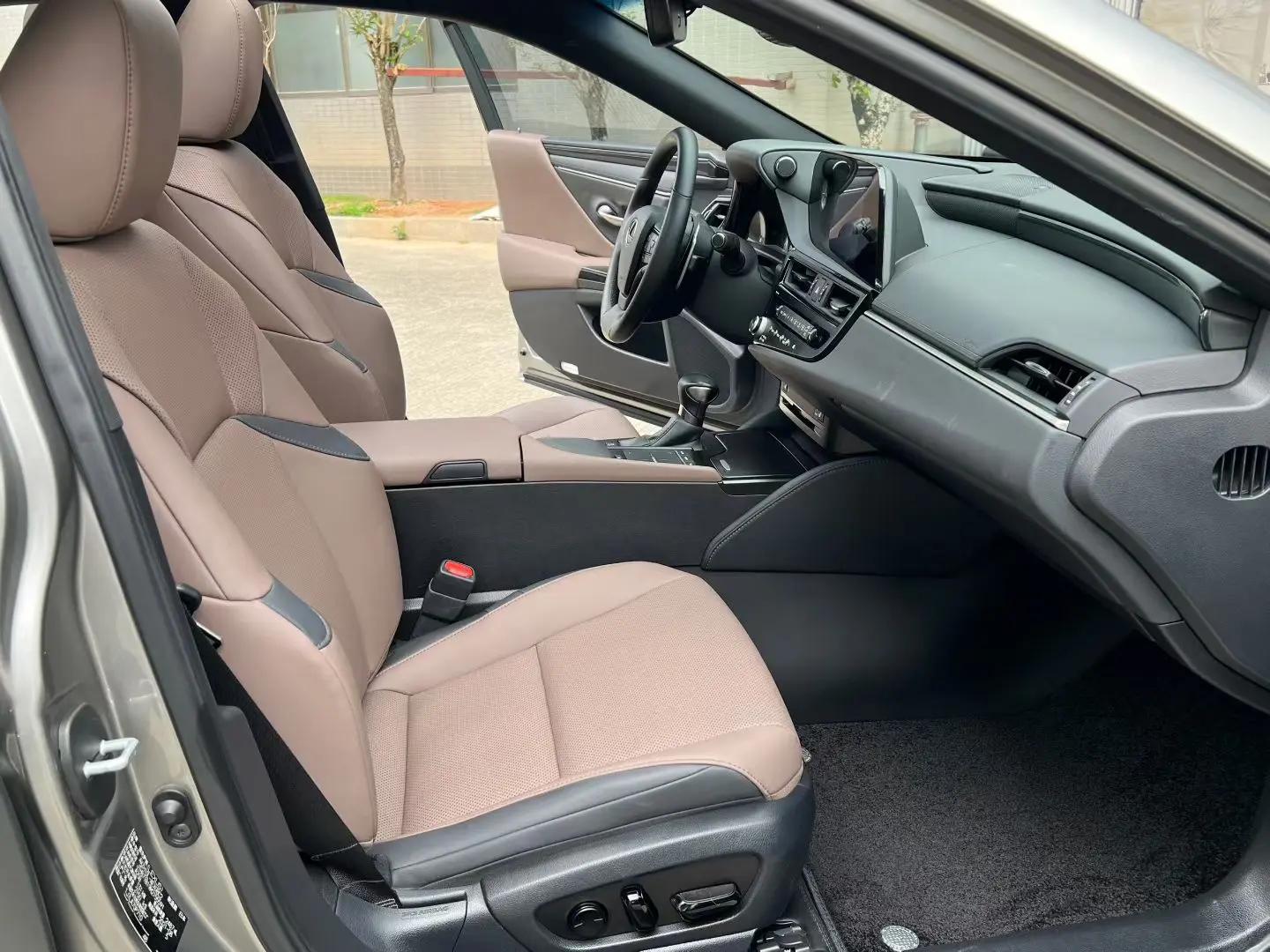 Lexus ES 2021 300h Excellent Edition 15