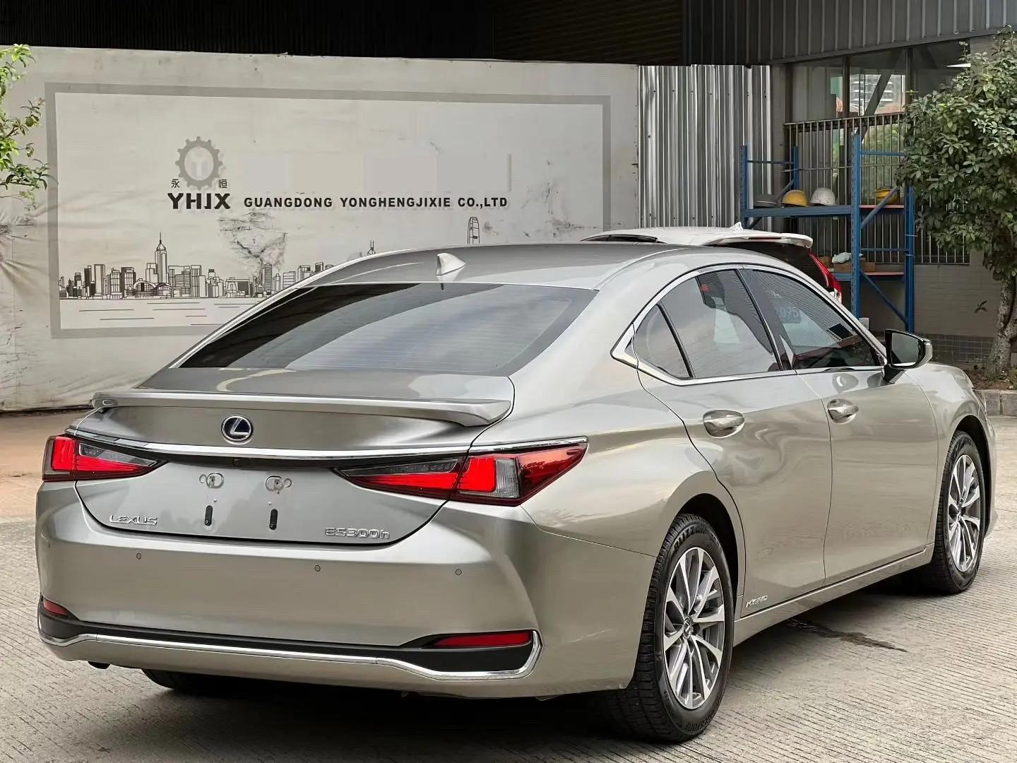 Lexus ES 2021 300h Excellent Edition 18
