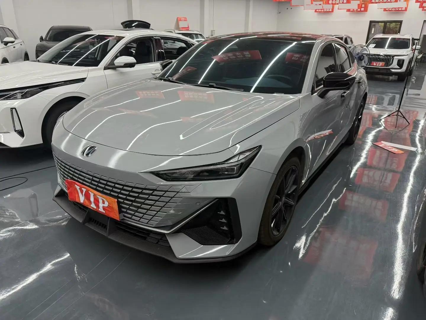 ChangAn 2023 UNI-V 1.5T Prestige Automatic