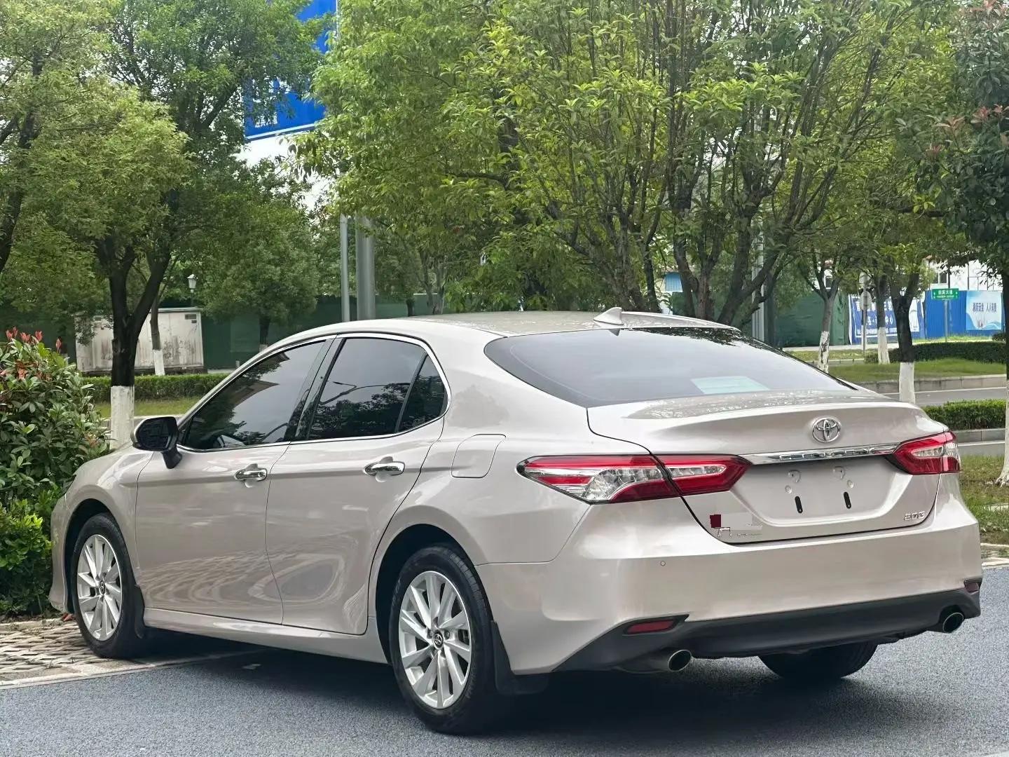 Camry 2021 2.0G Deluxe Edition 7