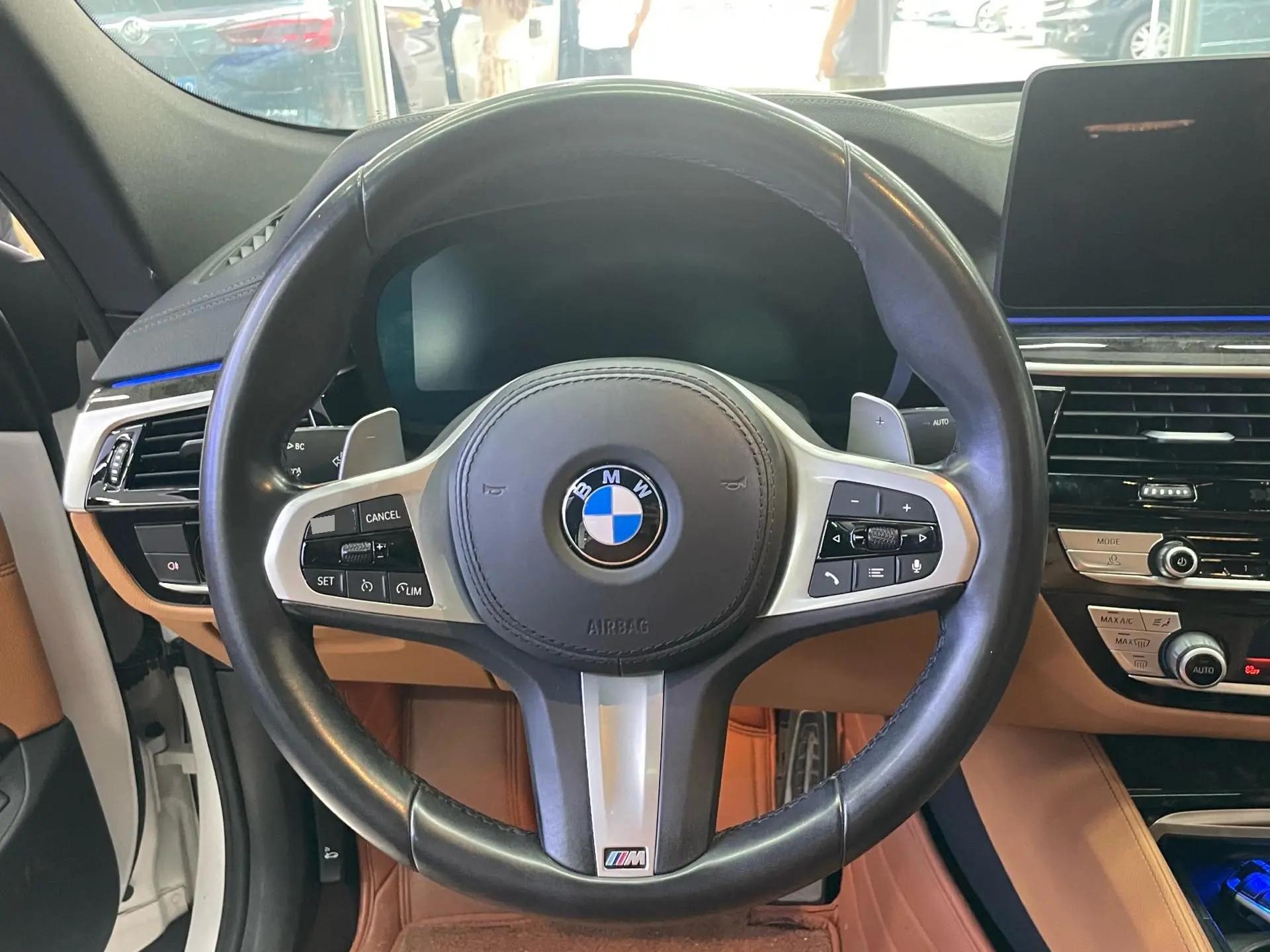 BMW 6 GT 2021 630i M sports suit 5
