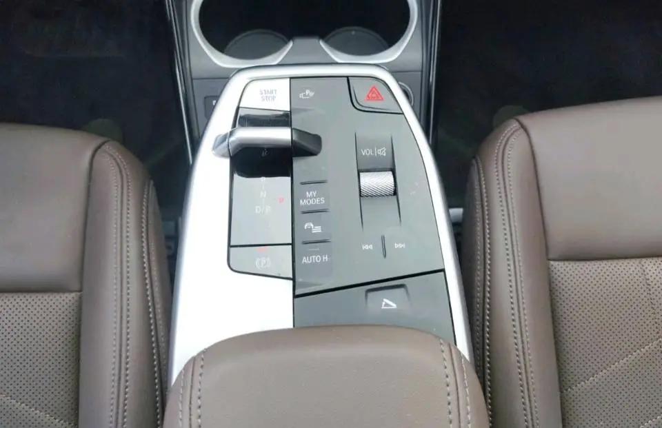 BMW 2025 iX1 eDrive25L eDrive25L M Sport Package Automatic 10
