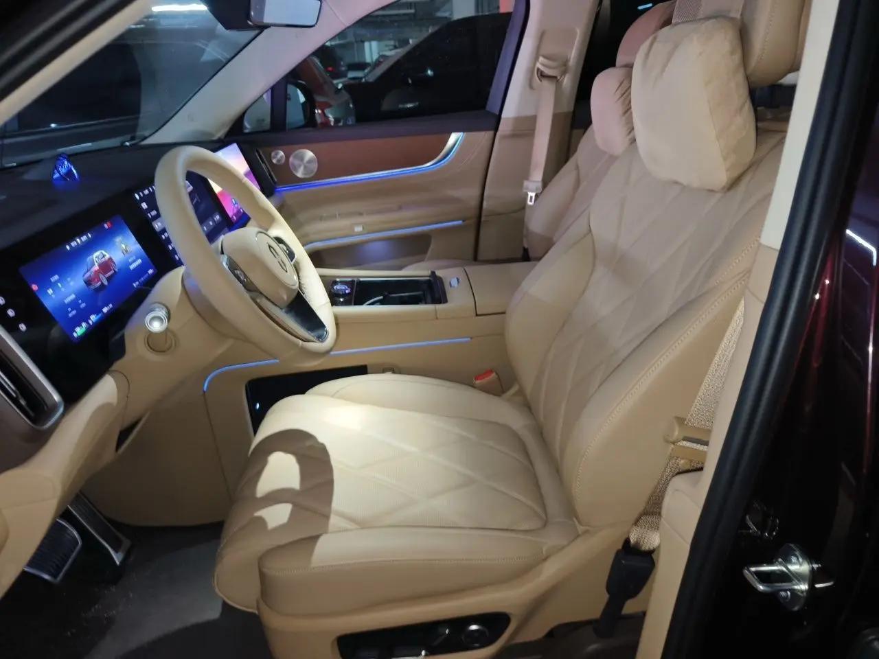 AITO 2025 AITO M9 extended range Ultra version 52kWh 6-seat version (896-line laser Radar) automatic gear 8