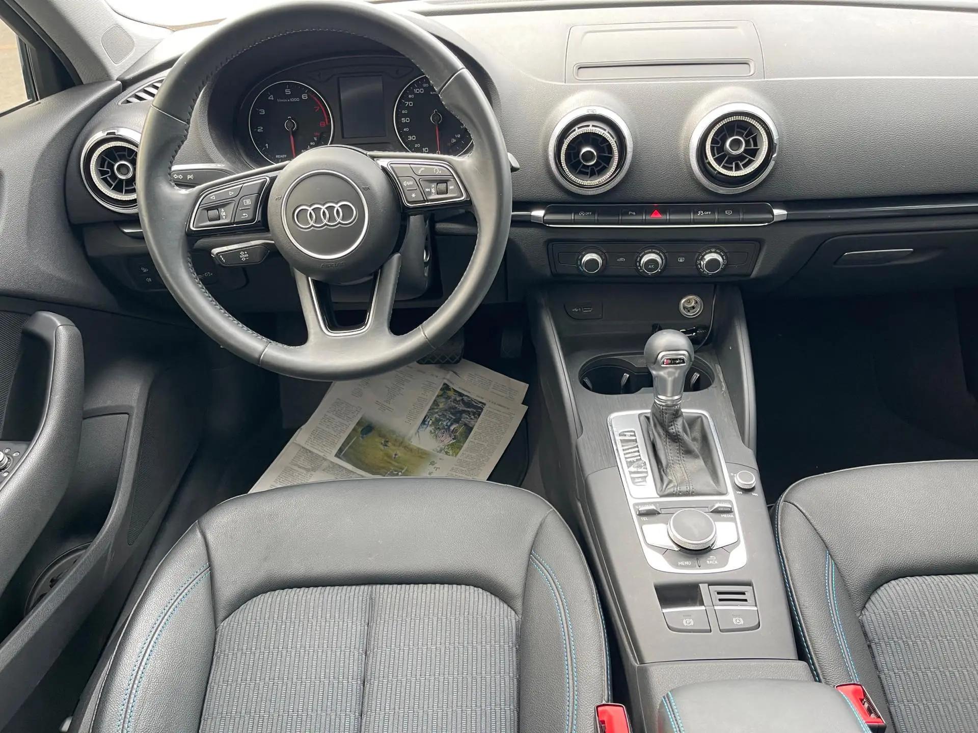 Audi A3 2020 Sportback 35 TFSI Fashion Country V 8
