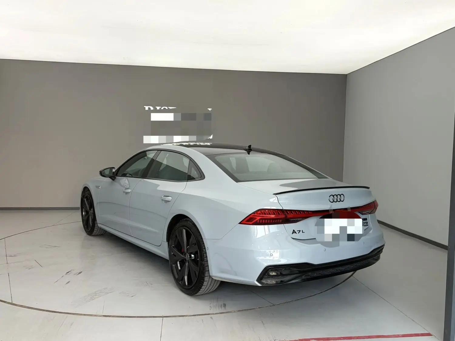 Audi 2024 A7L 2.0TFSI 45TFSI Quattro RS Kit Racing Edition Automatic 9