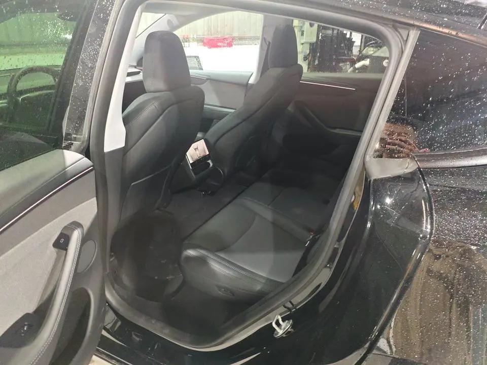 Tesla 2025 Model Y Rear-Wheel Drive Automatic 4