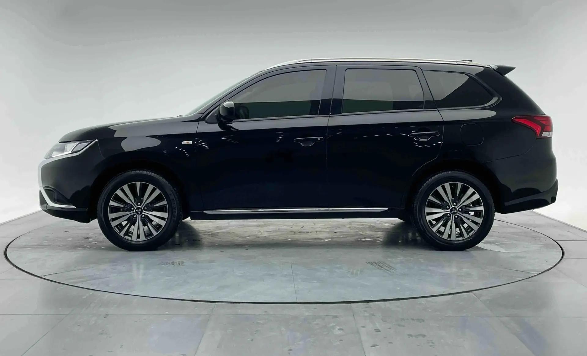 Outlander 2021 2.0L Two-Drive Smooth Edition 5 3