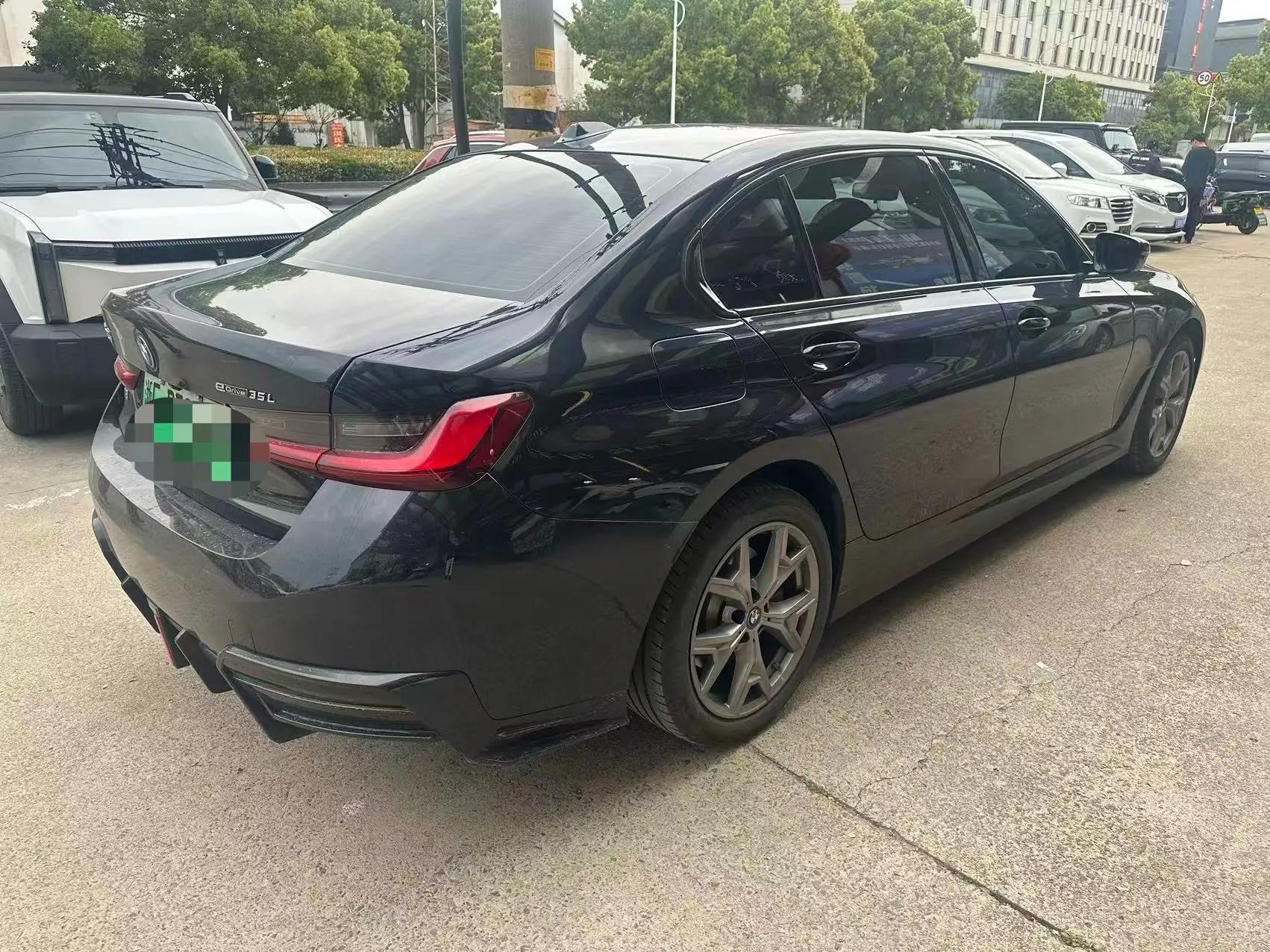 BMW 2024 i3 eDrive 35 L Automatic 3